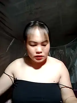 Snapshot of emilyzz chatting on February 2026 02:01:02 AM emilyzz online show from February 2026 02:01:02 AM