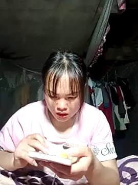 Snapshot of emilyzz chatting on February 2026 04:20:01 AM emilyzz online show from February 2026 04:20:01 AM