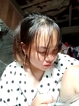 emilyzz online show from April 2026 01:24:02 PM
