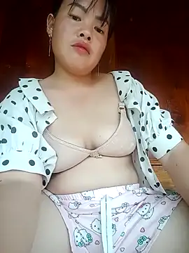 emilyzz online show from October 2025 02:46:02 AM