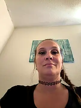 Snapshot of Ariasweetaspie chatting on October 2025 04:00:01 PM Ariasweetaspie online show from October 2025 04:00:01 PM