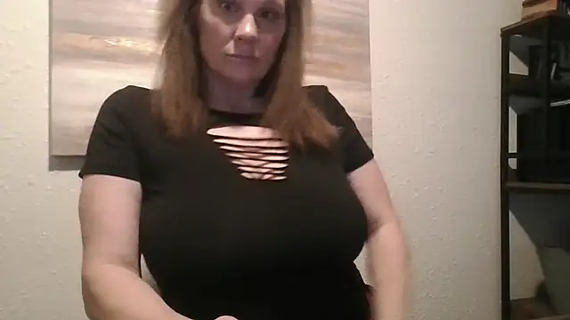 Ariasweetaspie online show from April 2026 01:39:02 PM