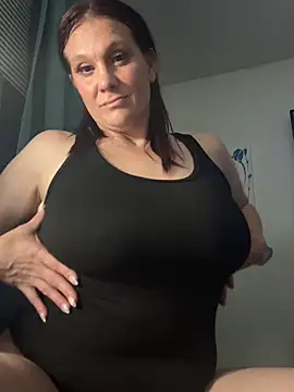 Ariasweetaspie online show from June 2026 05:40:02 AM