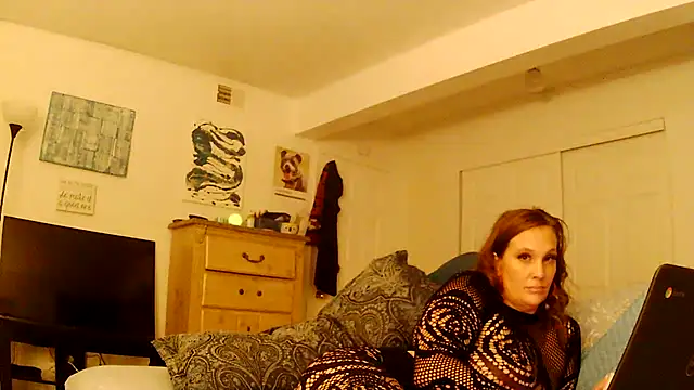 Ariasweetaspie online show from November 2025 05:12:02 AM