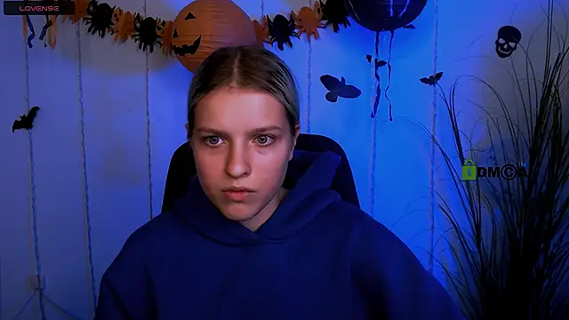 kaela spell  online show from October 2025 07:44:02 PM