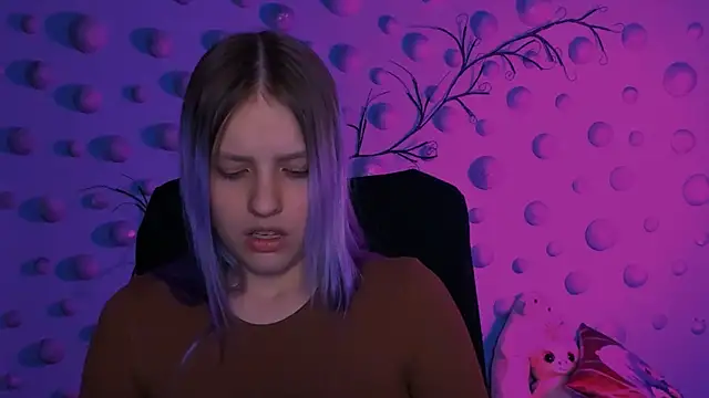 kaela spell  online show from April 2026 02:27:02 AM