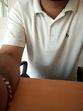 Snapshot of karandeep_Bhagat chatting on October 2025 05:12:02 AM karandeep Bhagat online show from October 2025 05:12:02 AM