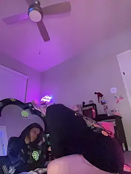 Texxaspearl online show from January 2026 10:00:01 AM