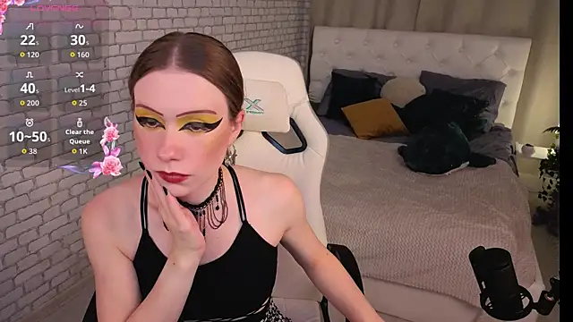 KarenSmitht online show from October 2025 04:09:01 PM