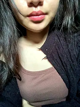 Snapshot of Bella_sexy98 chatting on November 2025 03:18:02 AM Bella sexy98 online show from November 2025 03:18:02 AM