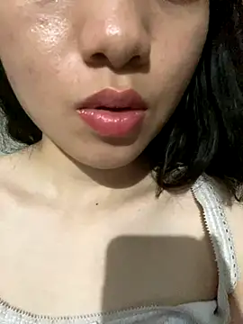 Snapshot of Bella_sexy98 chatting on November 2025 03:15:02 PM Bella sexy98 online show from November 2025 03:15:02 PM