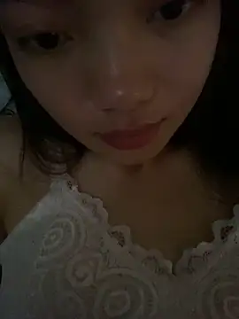 Snapshot of Bella_sexy98 chatting on December 2025 06:40:01 AM Bella sexy98 online show from December 2025 06:40:01 AM