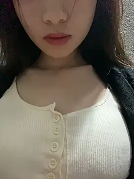 Snapshot of Bella_sexy98 chatting on February 2026 04:11:01 AM Bella sexy98 online show from February 2026 04:11:01 AM