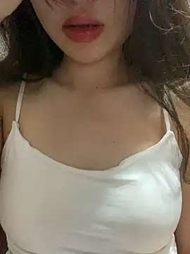 Snapshot of Bella_sexy98 chatting on February 2026 05:26:02 AM Bella sexy98 online show from February 2026 05:26:02 AM