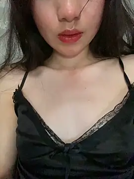 Snapshot of Bella_sexy98 chatting on February 2026 04:44:02 AM Bella sexy98 online show from February 2026 04:44:02 AM