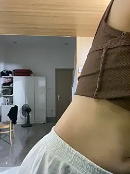 Snapshot of Bella_sexy98 chatting on October 2025 05:50:01 AM Bella sexy98 online show from October 2025 05:50:01 AM