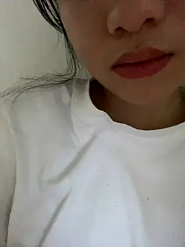 Snapshot of Bella_sexy98 chatting on November 2025 09:02:02 AM Bella sexy98 online show from November 2025 09:02:02 AM