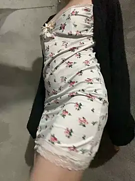 Snapshot of Bella_sexy98 chatting on November 2025 01:11:01 PM Bella sexy98 online show from November 2025 01:11:01 PM