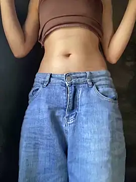 Snapshot of Bella_sexy98 chatting on December 2025 05:29:02 AM Bella sexy98 online show from December 2025 05:29:02 AM