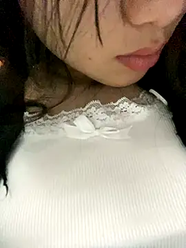 Snapshot of Bella_sexy98 chatting on January 2026 06:08:02 AM Bella sexy98 online show from January 2026 06:08:02 AM