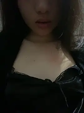 Snapshot of Bella_sexy98 chatting on February 2026 05:15:01 AM Bella sexy98 online show from February 2026 05:15:01 AM