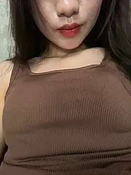 Snapshot of Bella_sexy98 chatting on February 2026 05:14:02 AM Bella sexy98 online show from February 2026 05:14:02 AM