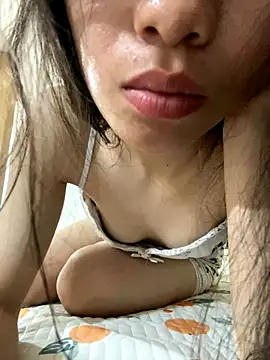 Snapshot of Bella_sexy98 chatting on October 2025 03:49:01 AM Bella sexy98 online show from October 2025 03:49:01 AM