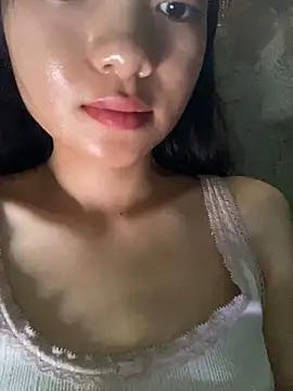 Snapshot of Bella_sexy98 chatting on November 2025 05:44:01 AM Bella sexy98 online show from November 2025 05:44:01 AM