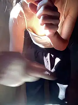 Snapshot of Bella_sexy98 chatting on December 2025 02:12:01 AM Bella sexy98 online show from December 2025 02:12:01 AM