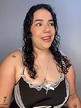 krisstenSantos online show from November 2025 12:19:02 PM