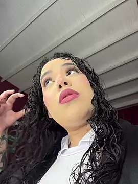 krisstenSantos online show from January 2026 01:59:01 PM