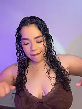 Snapshot of krisstenSantos chatting on March 2026 03:03:01 PM krisstenSantos online show from March 2026 03:03:01 PM