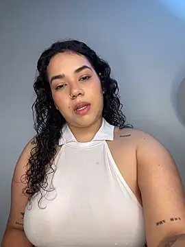 krisstenSantos online show from October 2025 02:07:02 PM