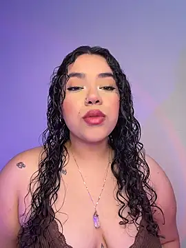 Snapshot of krisstenSantos chatting on March 2026 02:39:02 PM krisstenSantos online show from March 2026 02:39:02 PM