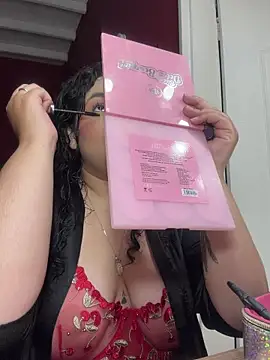 krisstenSantos online show from January 2026 01:26:01 PM