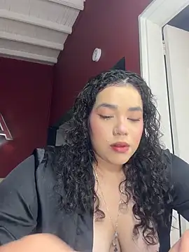 krisstenSantos online show from February 2026 03:19:02 PM