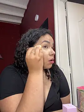 krisstenSantos online show from October 2025 11:55:01 AM