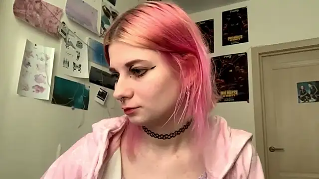Snapshot of PinkVampire chatting on October 2025 01:23:02 PM PinkVampire online show from October 2025 01:23:02 PM