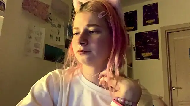 Snapshot of PinkVampire chatting on October 2025 08:53:01 PM PinkVampire online show from October 2025 08:53:01 PM