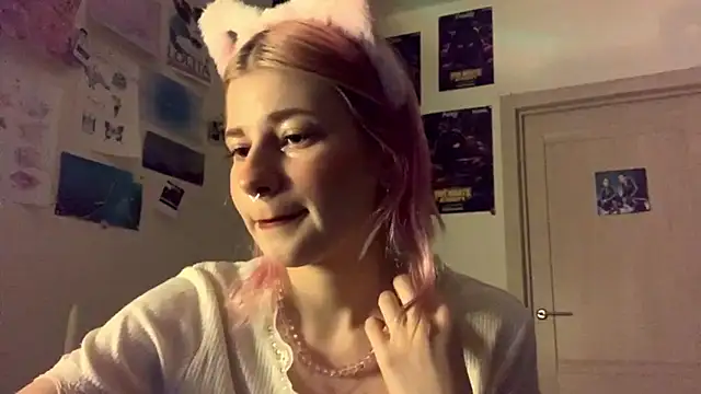 Snapshot of PinkVampire chatting on October 2025 08:09:02 PM PinkVampire online show from October 2025 08:09:02 PM