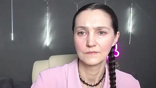 TayaFinch online show from February 2026 01:22:01 PM