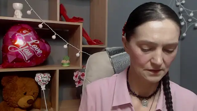 TayaFinch online show from February 2026 01:11:01 PM