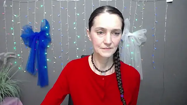 TayaFinch online show from November 2025 02:17:01 PM