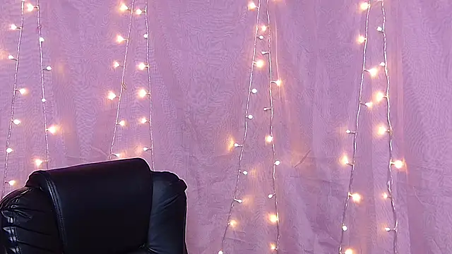 TayaFinch online show from March 2026 01:40:01 PM