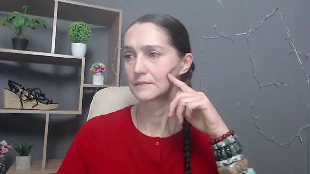 TayaFinch online show from November 2025 01:33:02 PM