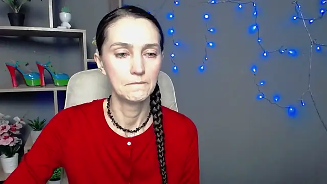 TayaFinch online show from November 2025 01:14:02 PM