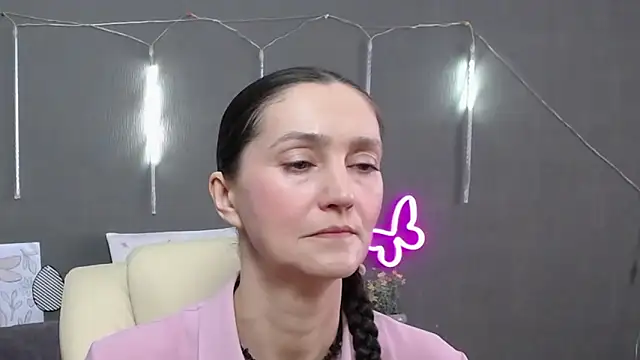 TayaFinch online show from April 2026 12:56:01 PM