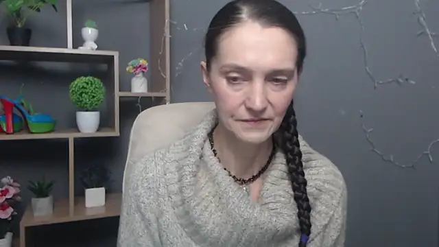 TayaFinch online show from November 2025 01:39:02 PM