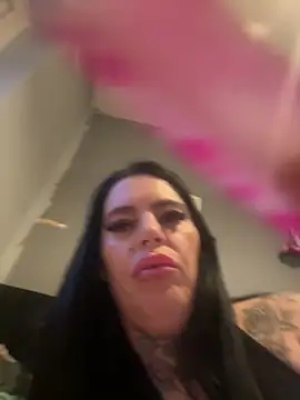 DIRTY PAISLEY X online show from April 2026 07:42:01 PM