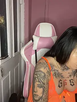 DIRTY PAISLEY X online show from November 2025 04:40:02 PM